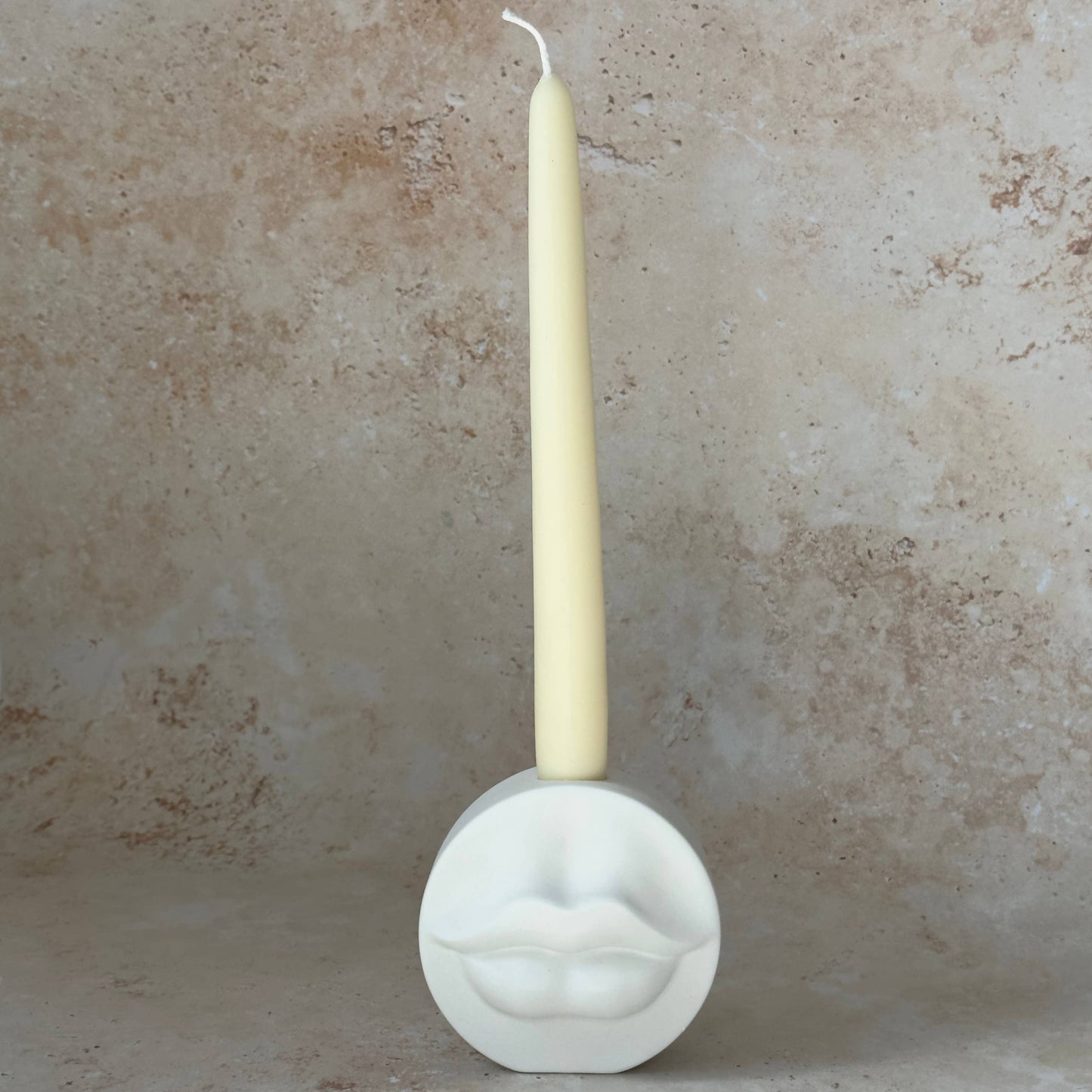 Kiss Candle Concrete Holder - White